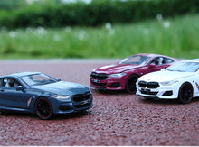 Load image into Gallery viewer, 1:24 BMW M8 MH8 Alloy Diecast Car